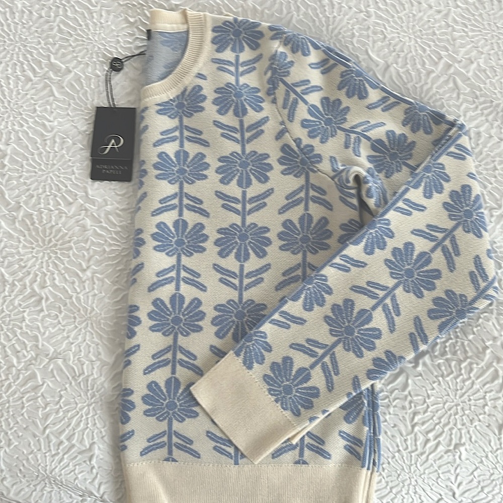 NWT Adriana Papell Florsl Sweater